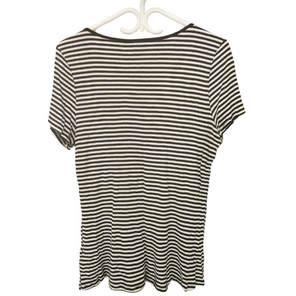 Torrid Soft Striped Short Sleeve Tee Size 2 - Picture 3 of 4